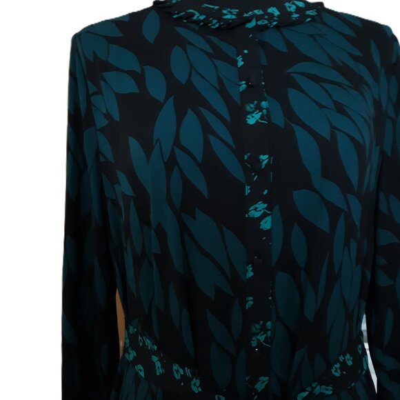 Cabi Autumn Belted Button Up Maxi Dress - Picture 4 of 10